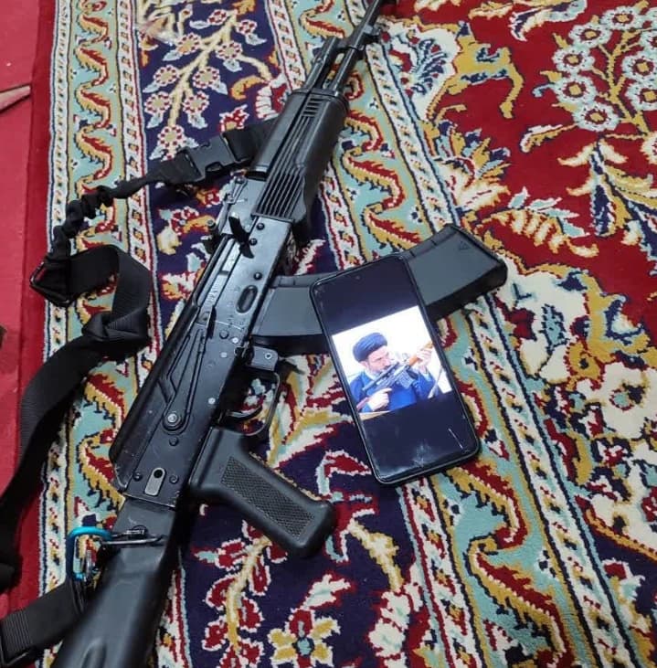 Iranian internal channels released photos of citizens and soldiers who swear allegiance to the new supreme leader. Images used to show unity and internal support.