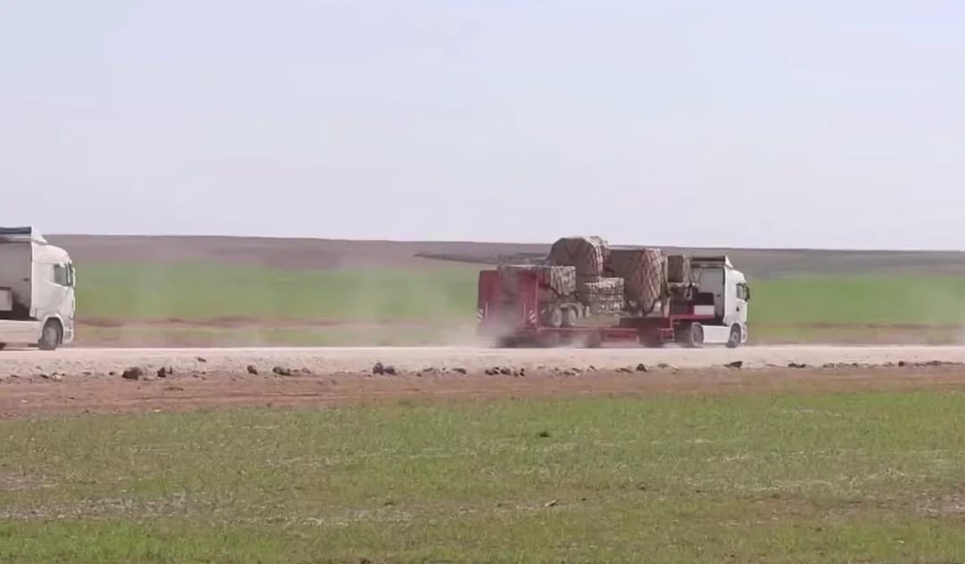 U.S. reinforcements transferred from Iraq to the 'Qasrak' base in eastern Syria. Logistic movement in preparation for regional operations.