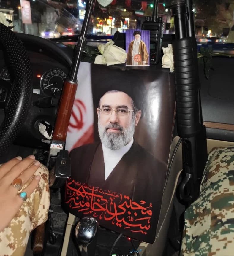 Iranian internal channels released photos of citizens and soldiers who swear allegiance to the new supreme leader. Images used to show unity and internal support.