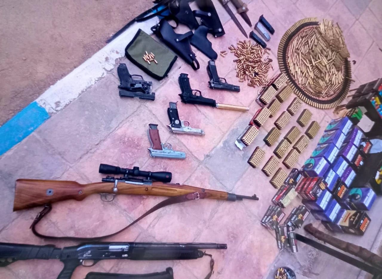 Ongoing seizures of weapons by Iranian police: groups funded by Israel.