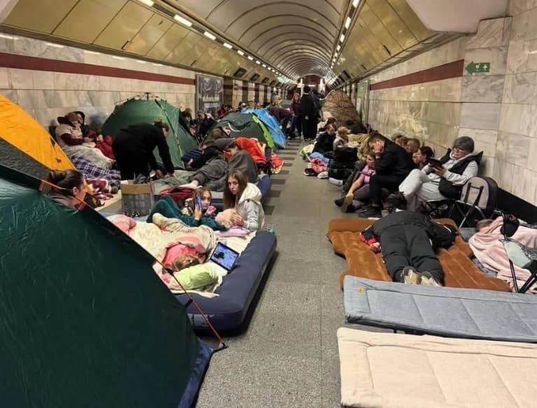 Kiev residents take refuge in the subway