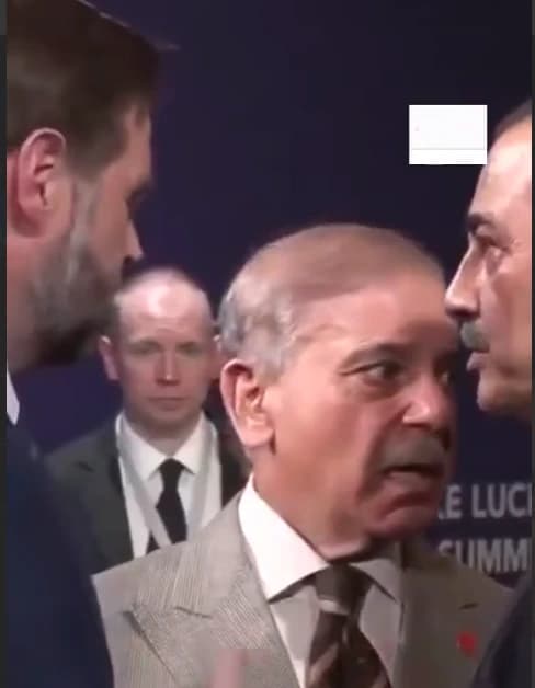 Vance chiedere a Sharif una foto con Araqchi. Il rifiuto dell'iran alla  richiesta evidenzia un Pakistan sempre più genuflesso agli interessi usa si continua a spacciare per mediatore.