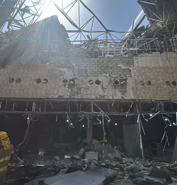 Damage to Kuwait airport after Iranian missile response